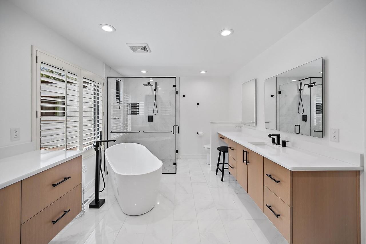 110 Vine St - Photo 7 of 50