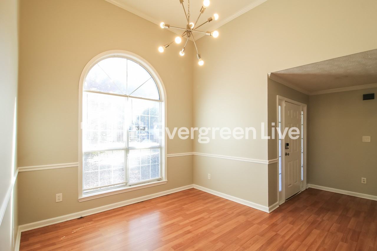 365 Wynbrook Dr - Photo 5 of 15