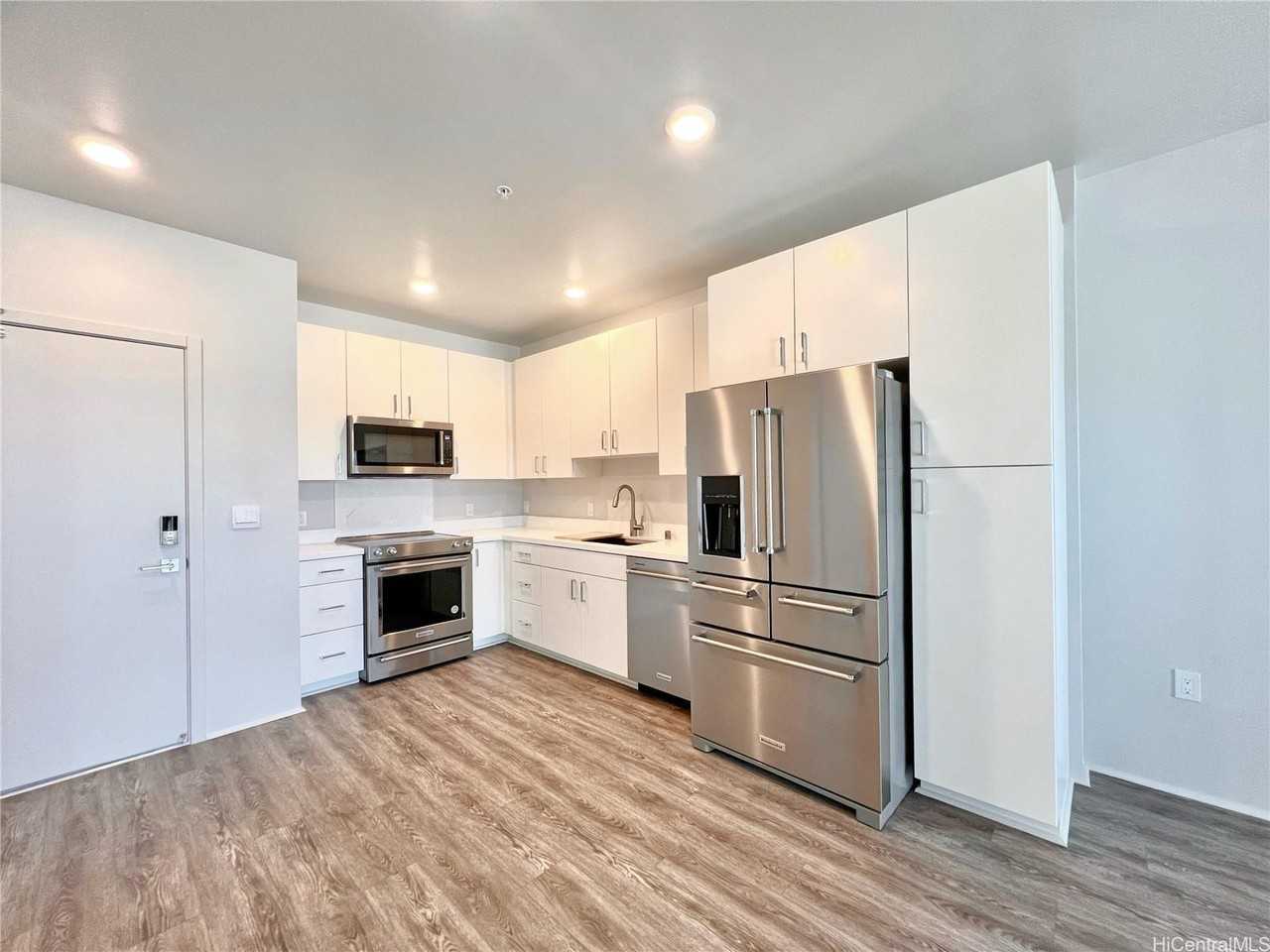 91-3641 Iwikuamo'o Street #1504 - Photo 3 of 10