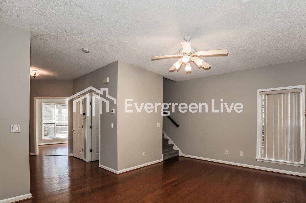 185 Argonne Dr - Photo 3 of 16