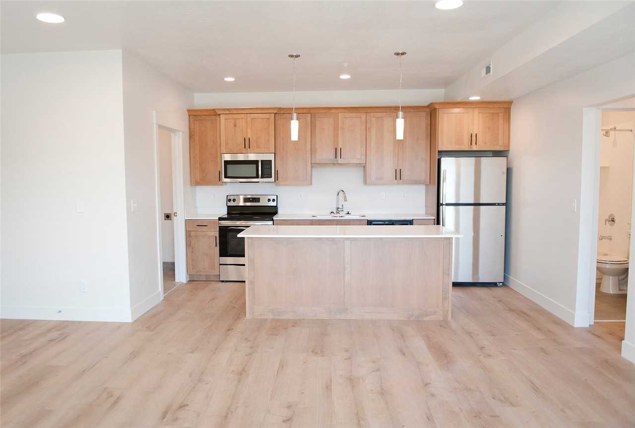 105 Ws - Photo 4 of 23