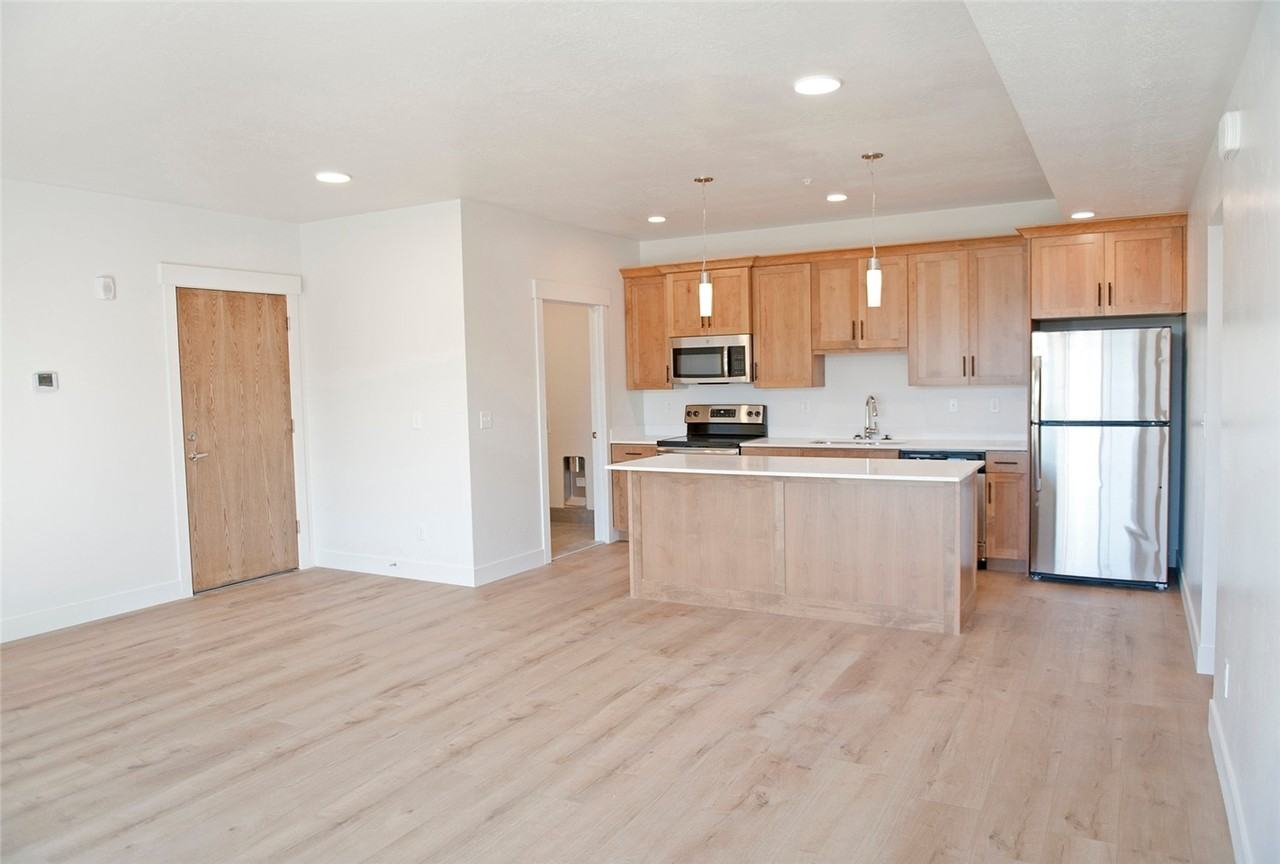 105 Ws - Photo 6 of 23