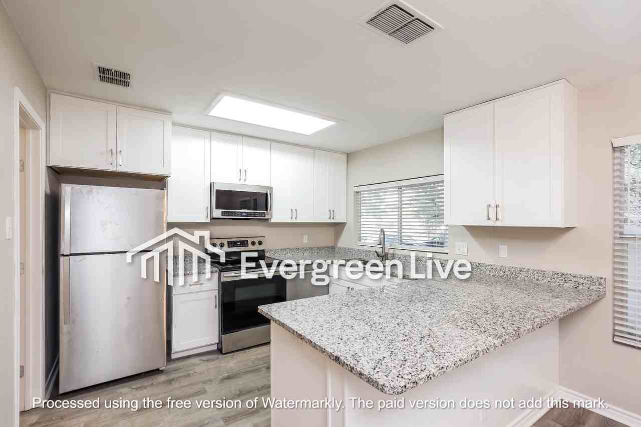 8734 Shallow Ridge Dr - Photo 4 of 14