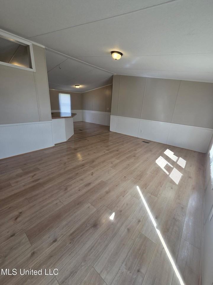 19355 North Shaw Road - Photo 3 of 23