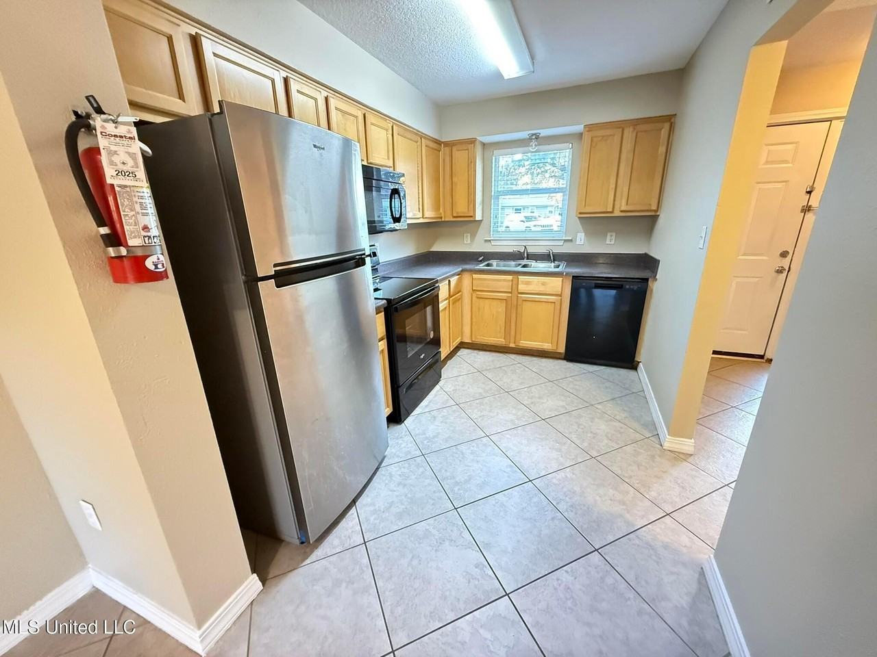 1625 Martin Bluff Road - Photo 7 of 23