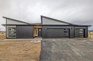 featured image of 3820 Monarch Road