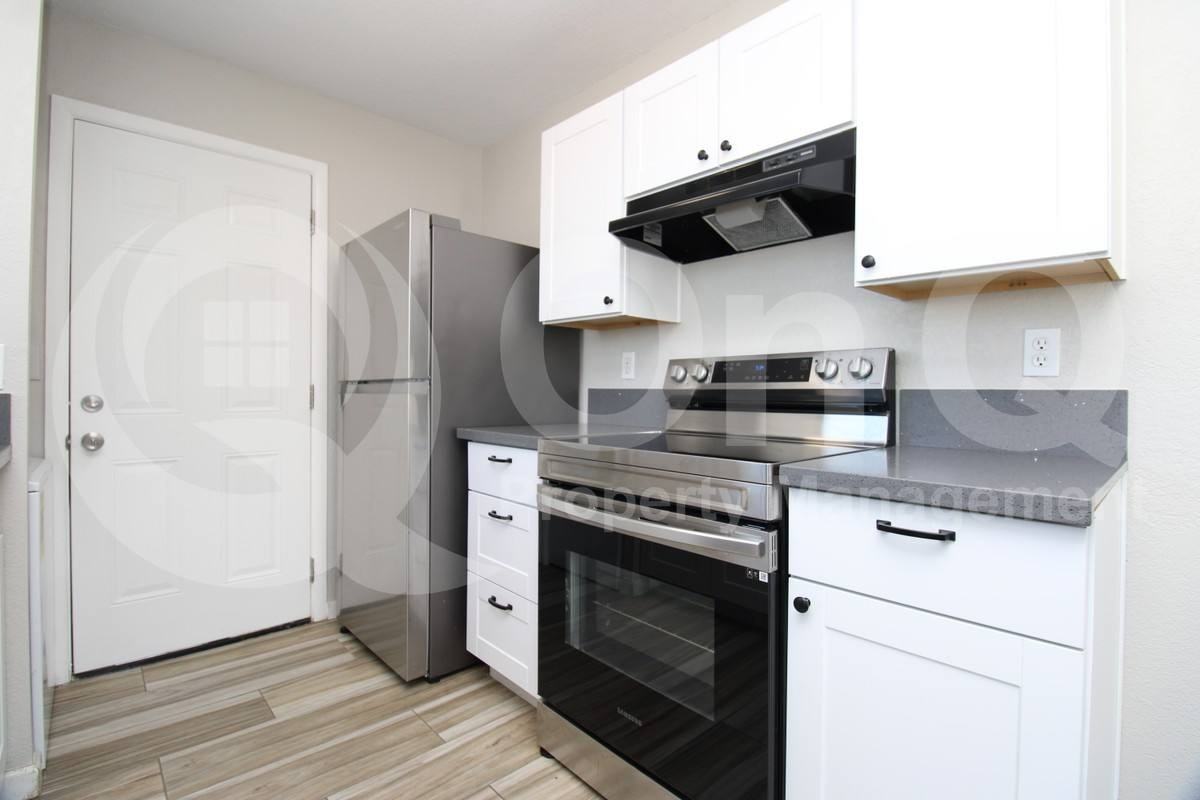 2109 W Hayward Ave #2 - Photo 2 of 10