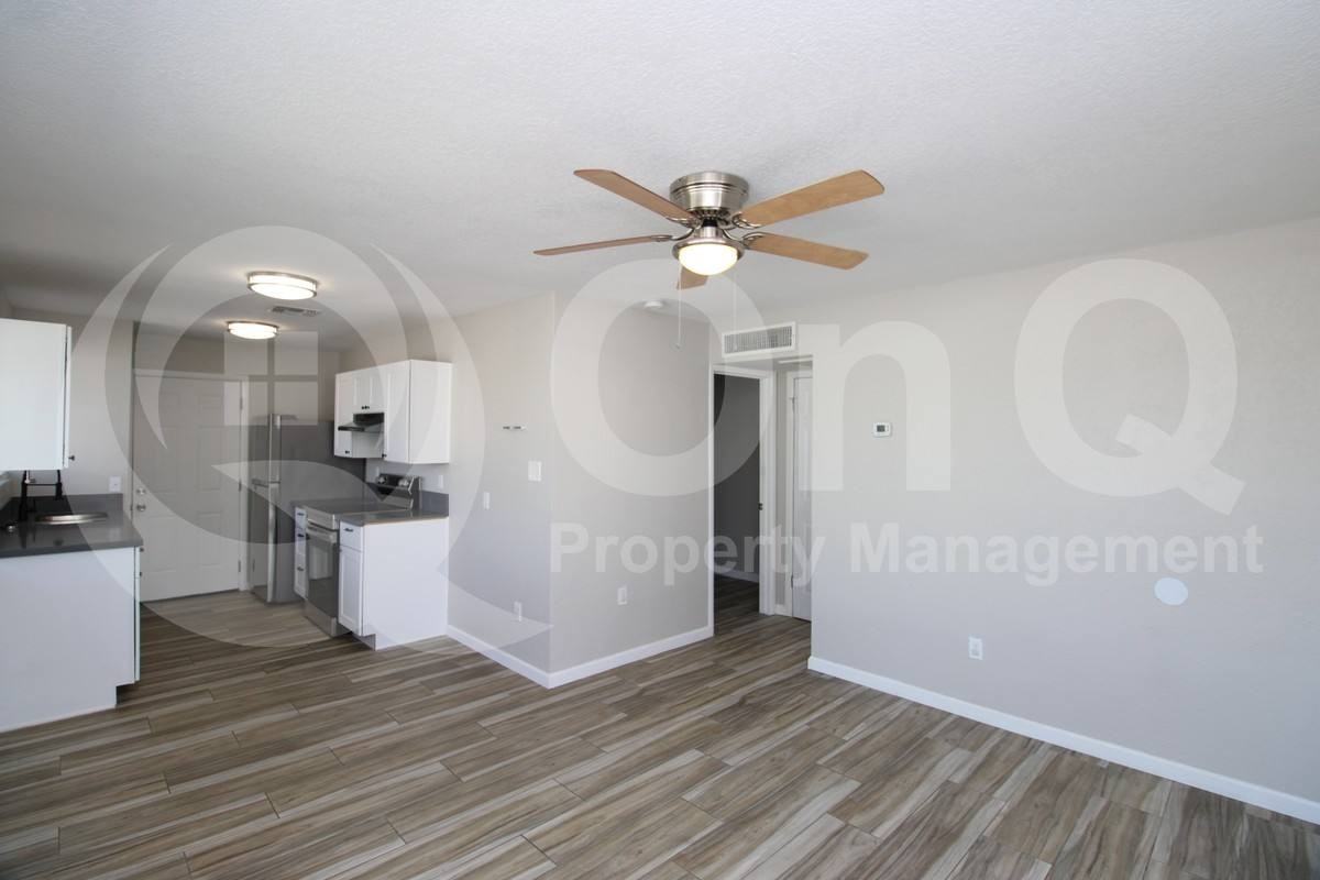 2109 W Hayward Ave #2 - Photo 4 of 10