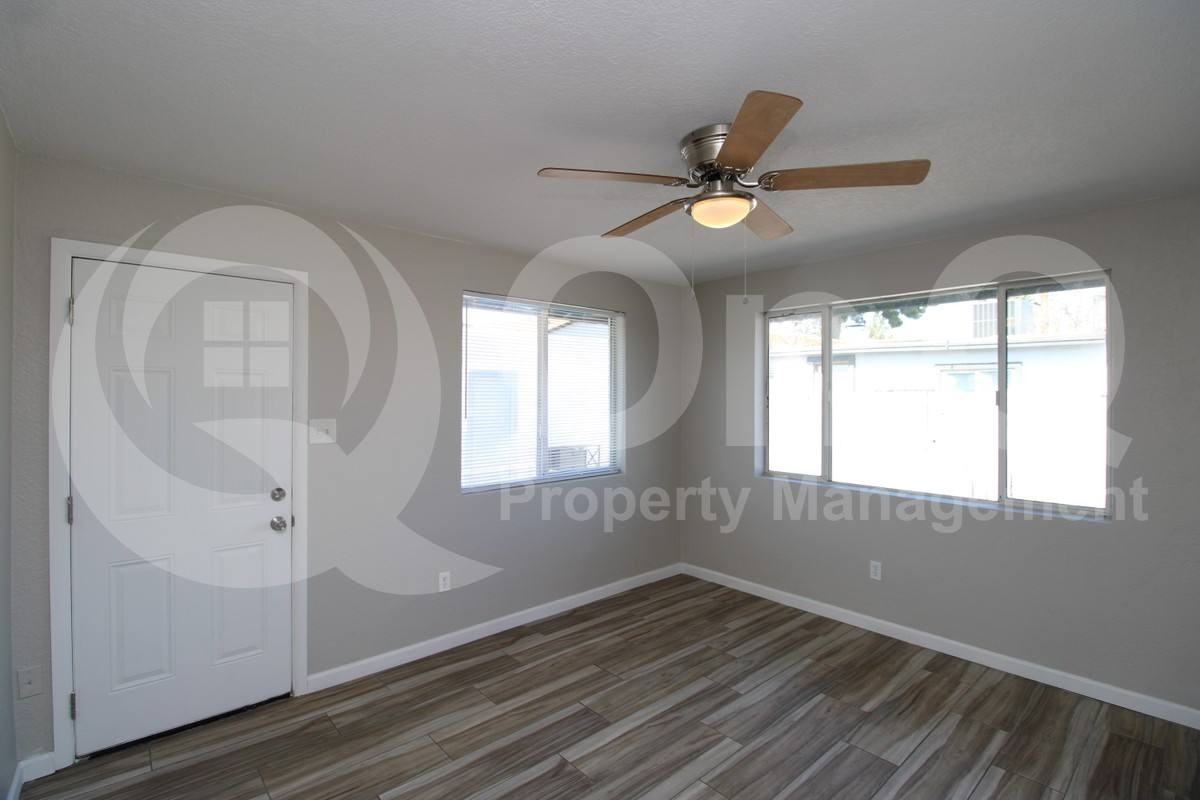 2109 W Hayward Ave #2 - Photo 7 of 10