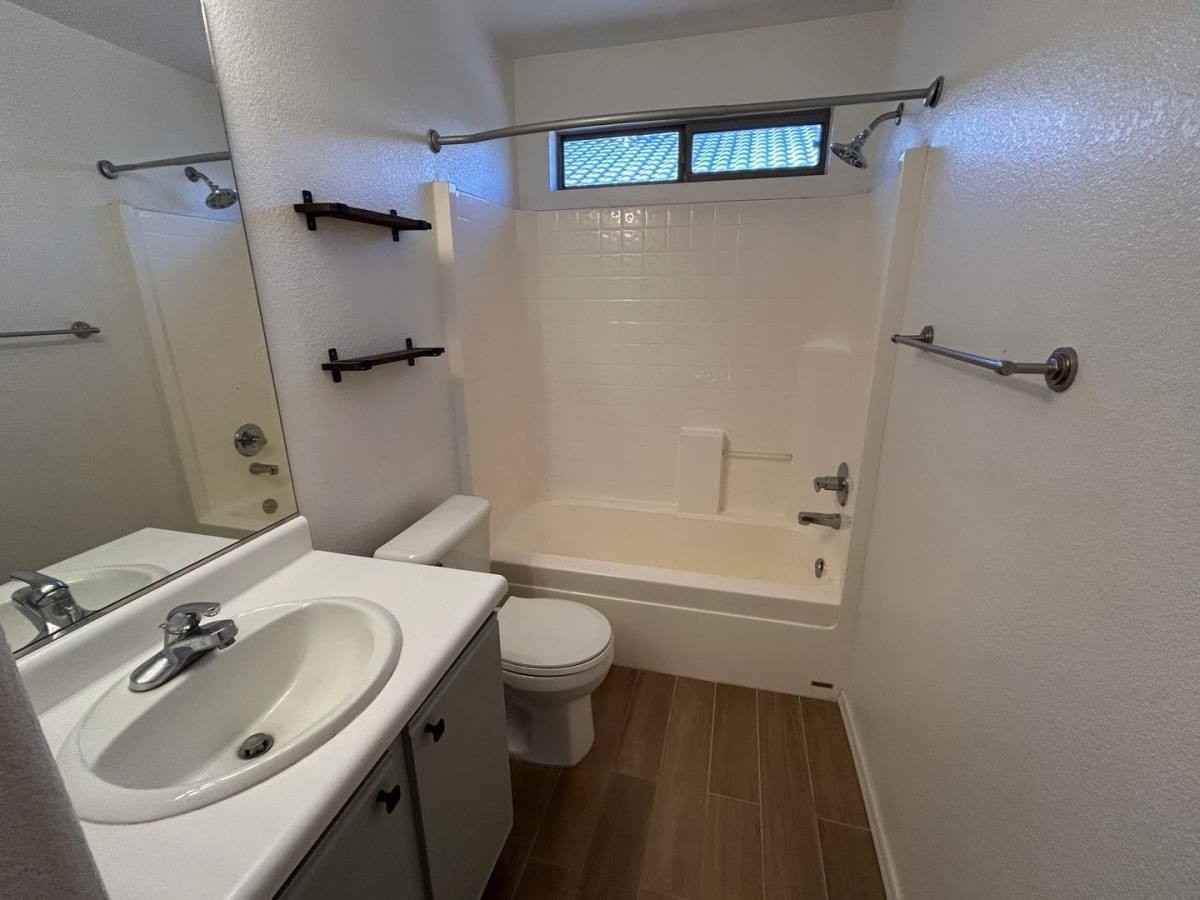 15011 West Redfield Road - Photo 7 of 10