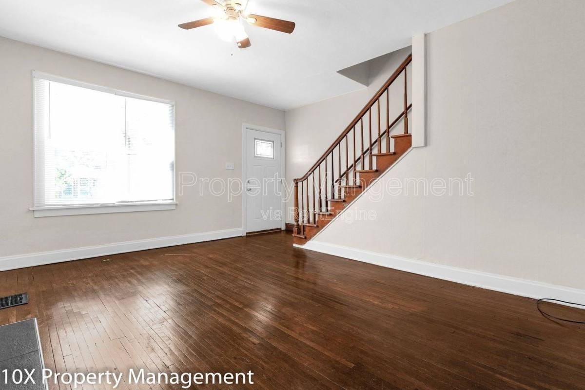 1656 E Sycamore St - Photo 6 of 10