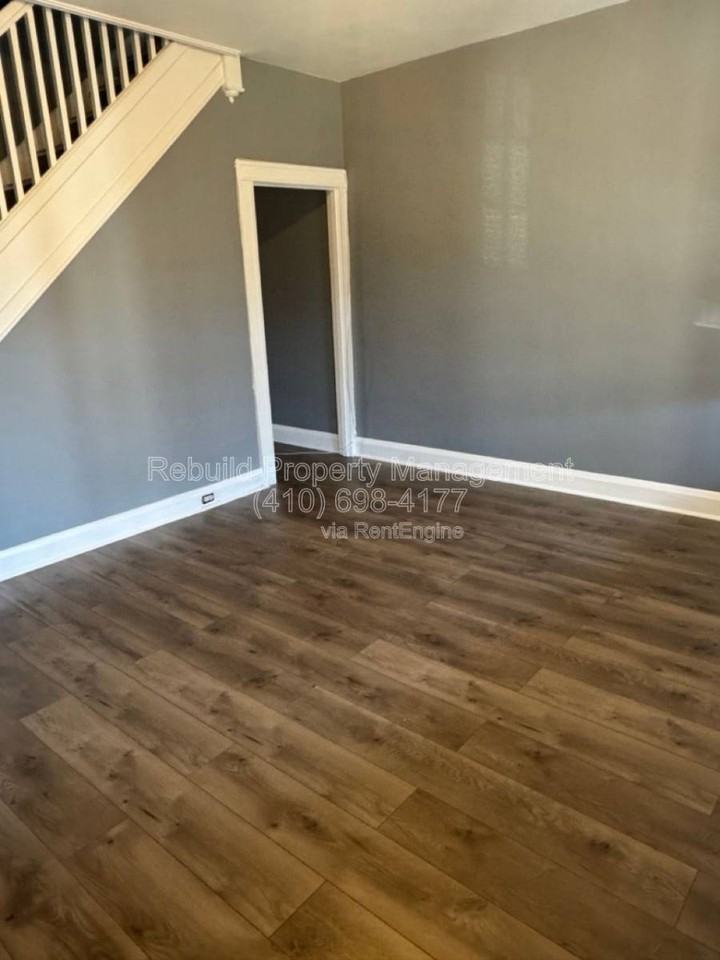 3136 Chesterfield Avenue - Photo 3 of 10