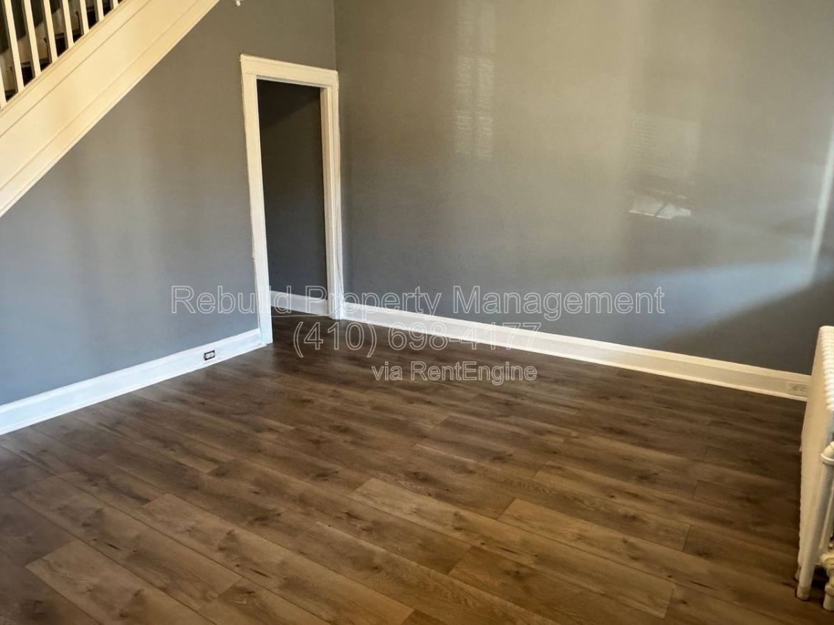 3136 Chesterfield Avenue - Photo 4 of 10