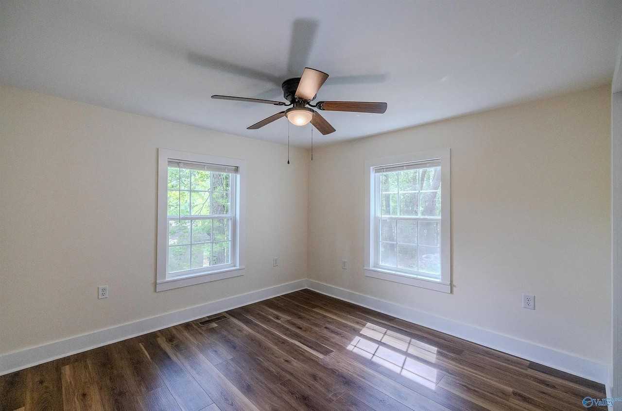 205 Harmony Way - Photo 6 of 42