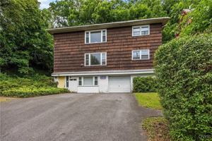 featured image of 1018 Ackerman Avenue #1