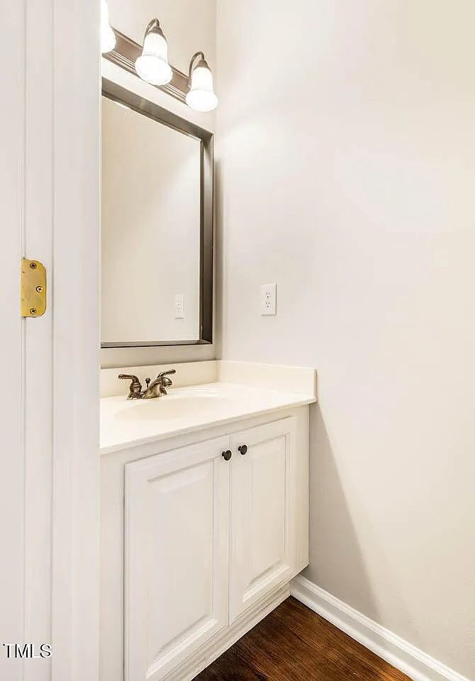 200 Worsham Dr - Photo 5 of 26