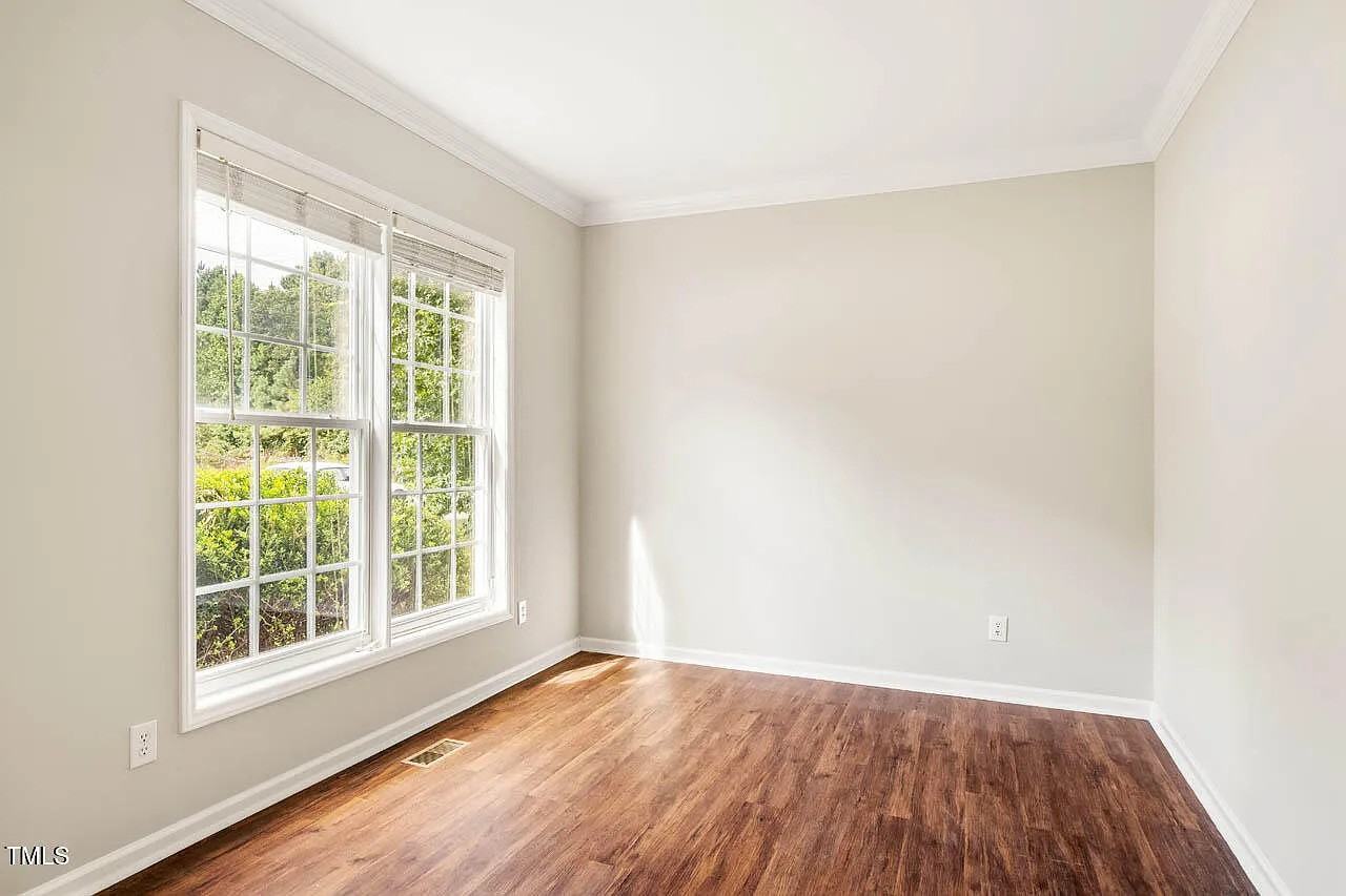 200 Worsham Dr - Photo 7 of 26