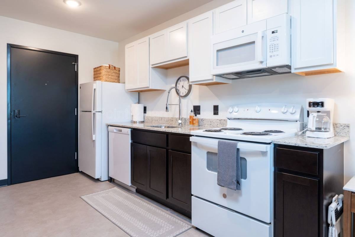 1728 N Fairmount Ave #303 - Photo 7 of 10