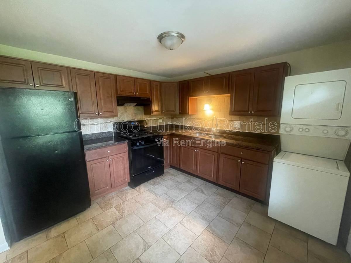 3901 167th Pl - Photo 3 of 10