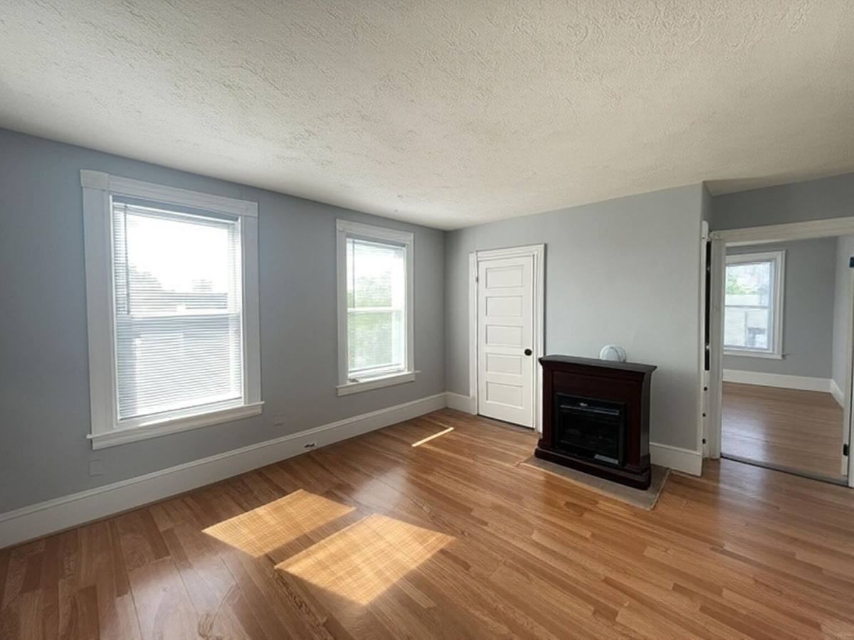 231 Laurel Street #3 - Photo 2 of 10