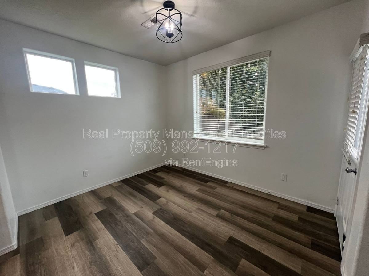 8013 West 5th Avenue - Photo 6 of 10