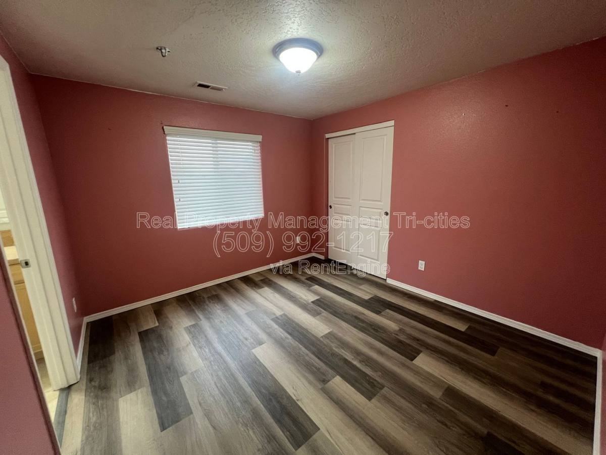 8013 West 5th Avenue - Photo 7 of 10