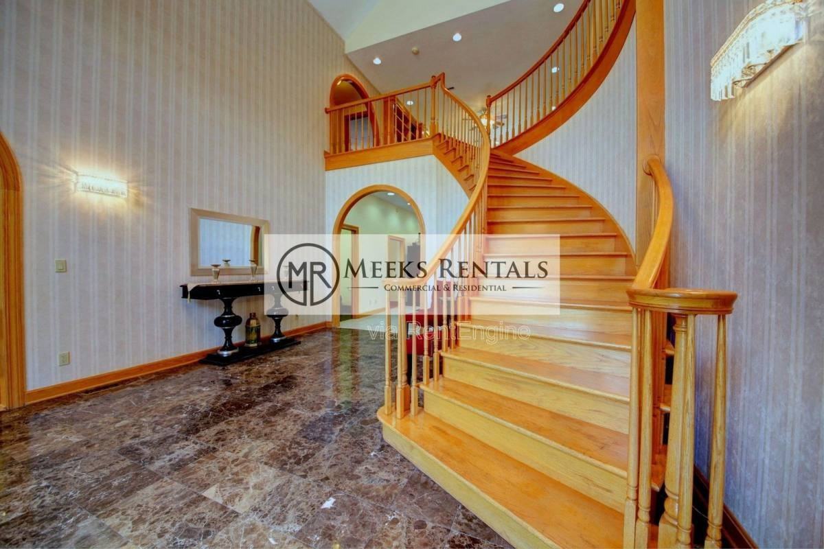 30 Bridlewood Rd - Photo 2 of 10