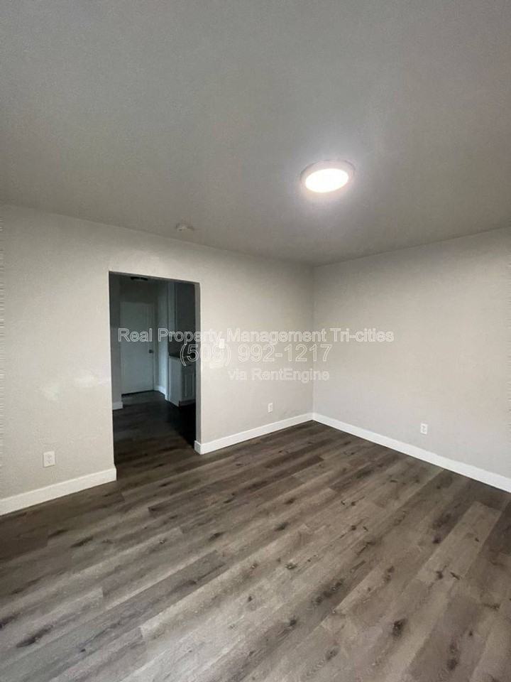 1307 West Shoshone Street #C - Photo 2 of 10