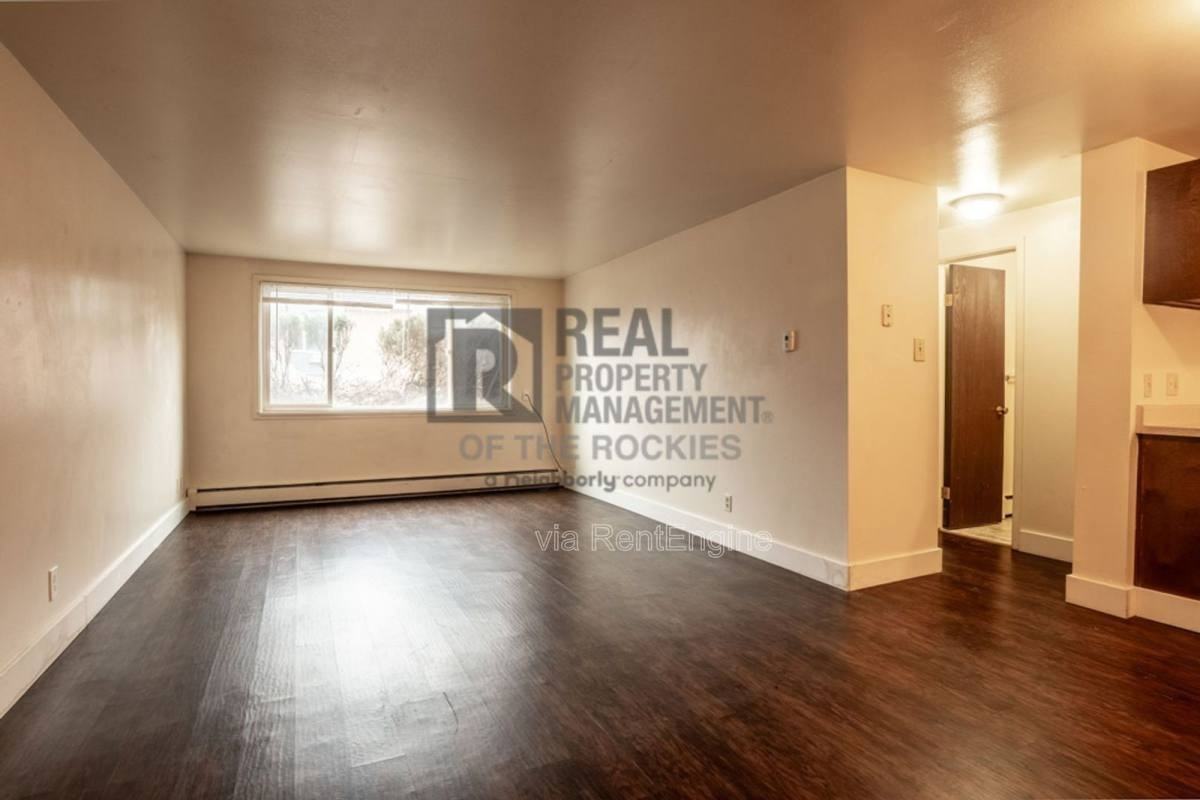 1001 Robertson St #B7 - Photo 3 of 10