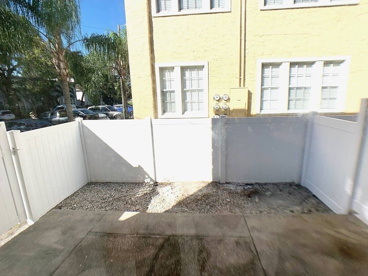 515 South Albany Avenue - Photo 6 of 20