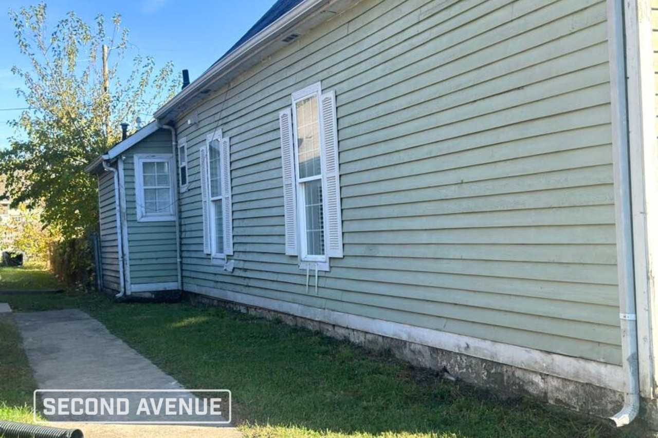 1643 Columbia Ave - Photo 2 of 12