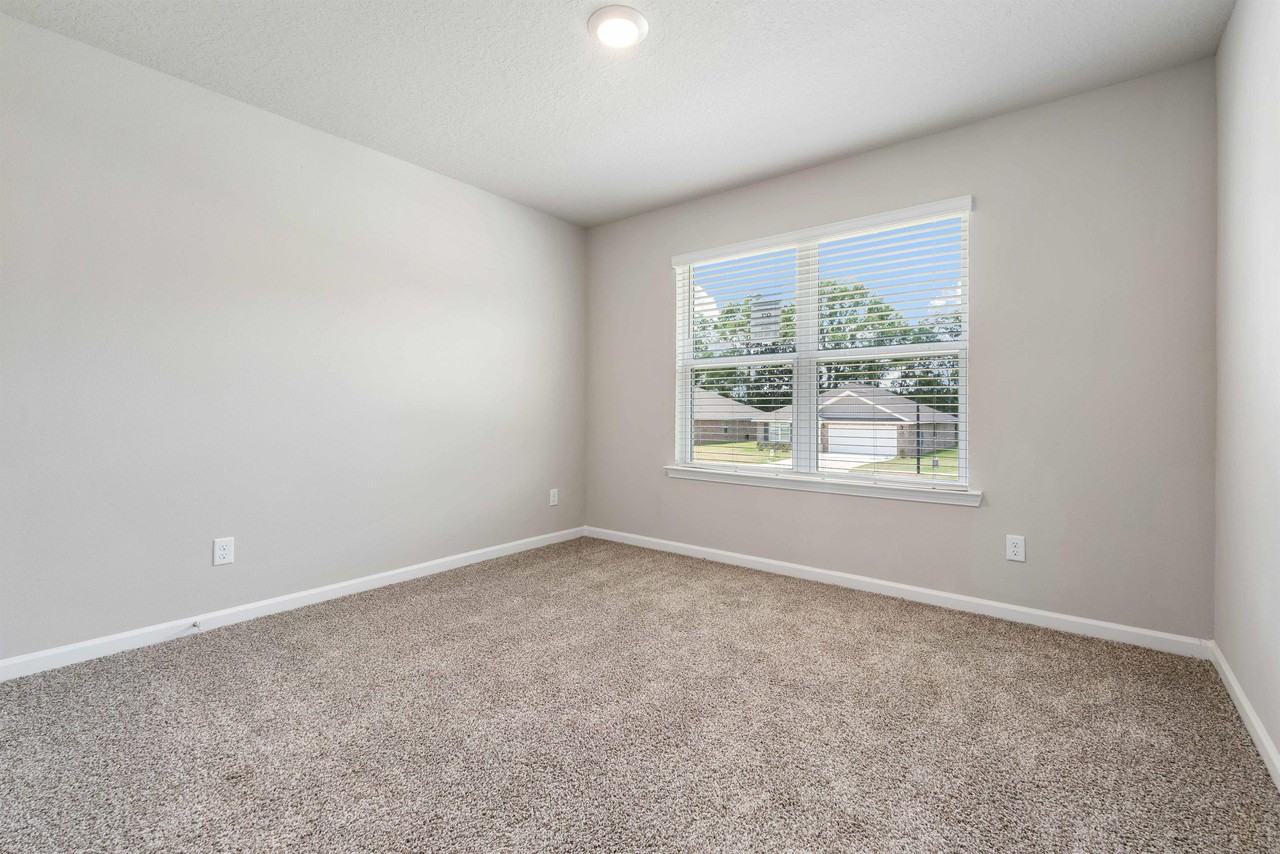 2535 Arbordale Loop - Photo 3 of 20