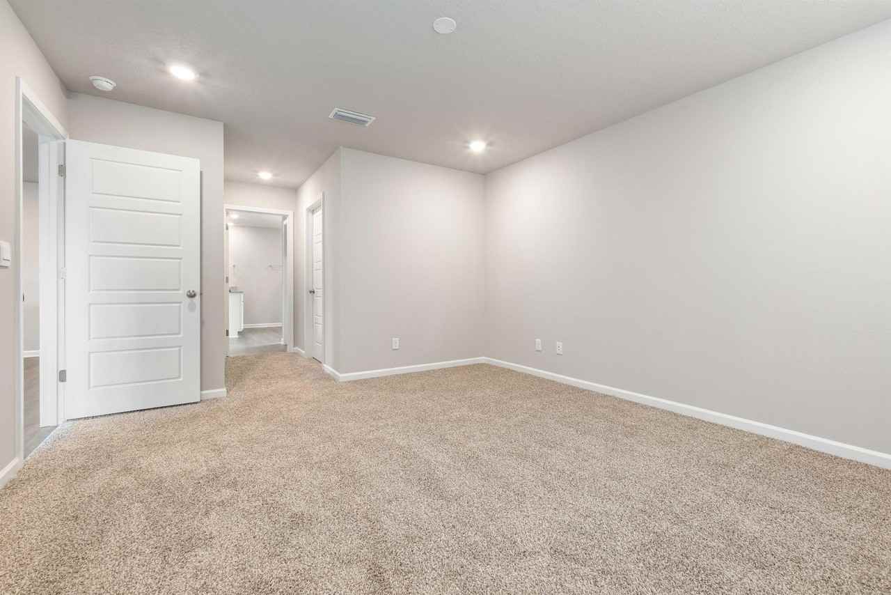 2535 Arbordale Loop - Photo 3 of 20
