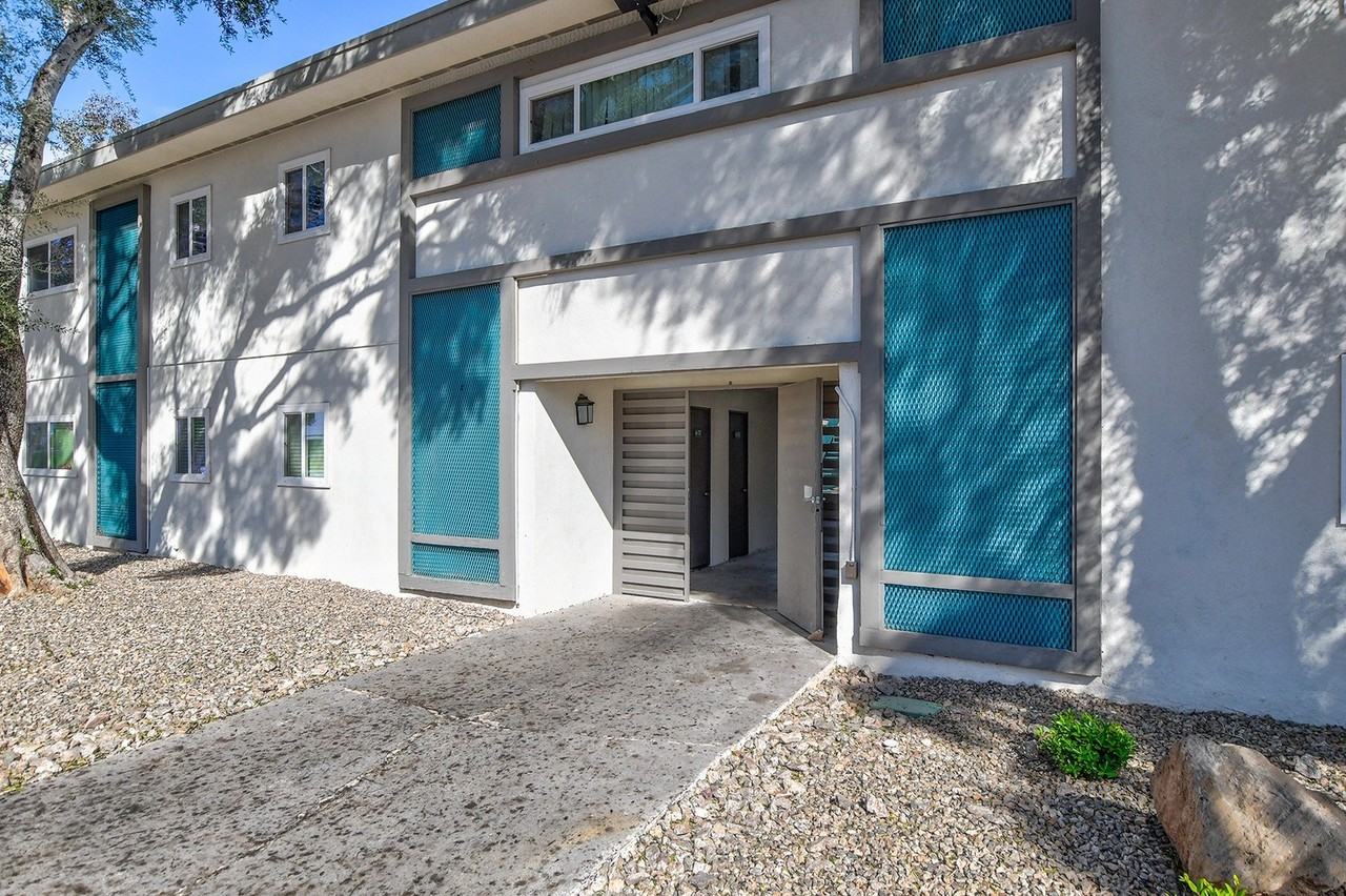 The Hendrix - Photo 7 of 50