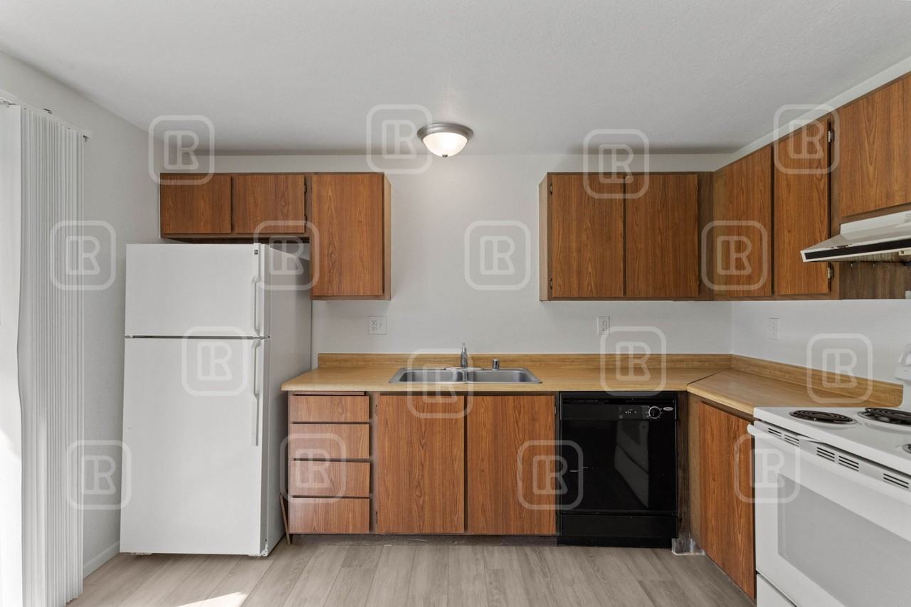 13111 E Alki Ave #1 - Photo 3 of 38