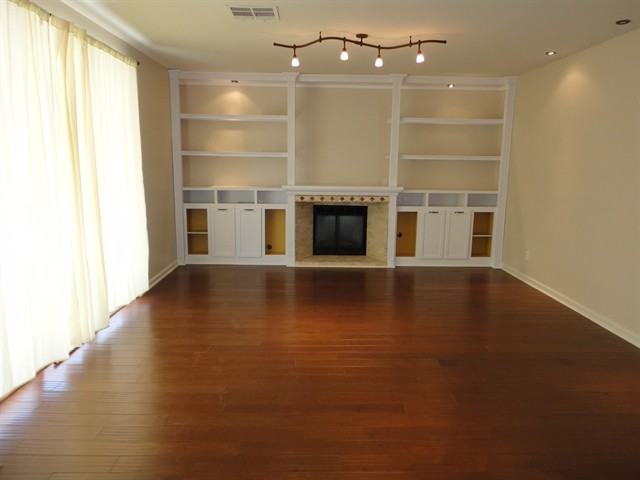7901 Holly Knoll Ave - Photo 2 of 15