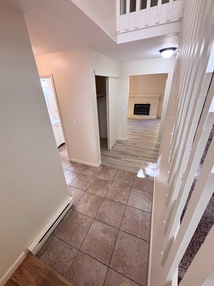 13933 E Oxford Pl - Photo 5 of 24