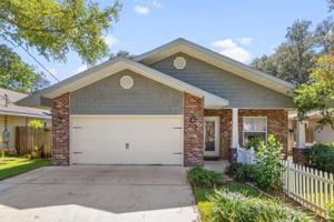 featured image of 808 Pine Alley St