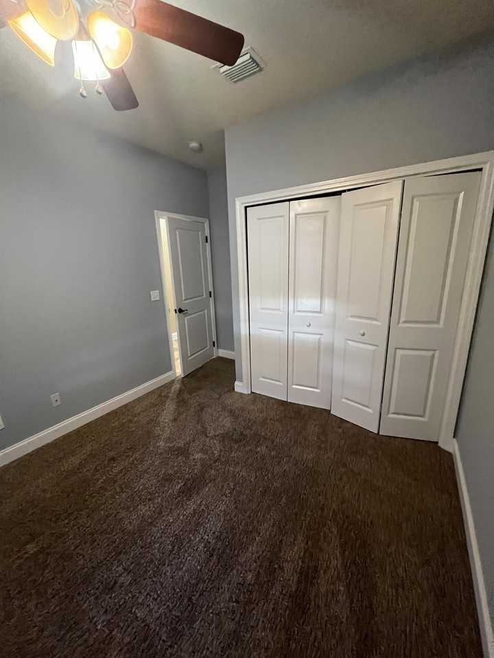 808 Pine Alley St - Photo 2 of 28