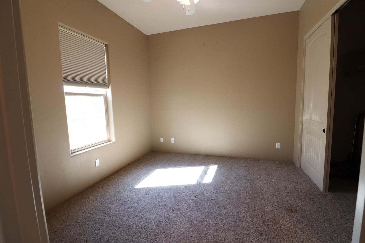 42 Express Blvd - Photo 2 of 50