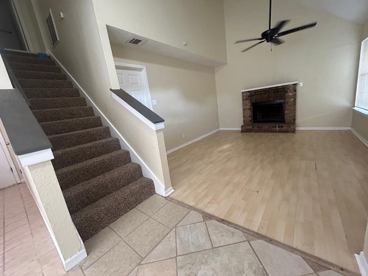 2122 Lazy Ridge Dr - Photo 7 of 26