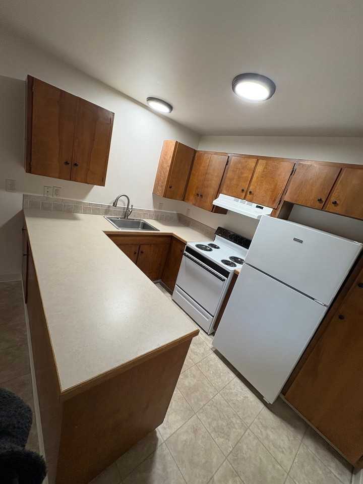 13050 Nw Cornell Rd #E02 - Photo 4 of 12