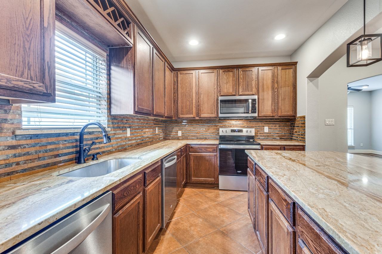 2712 Merida Ave #2712 - Photo 7 of 20