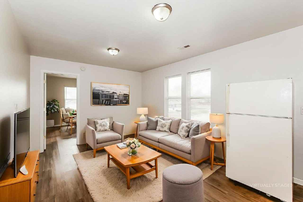 3014 West 10th Street - Photo 3 of 17