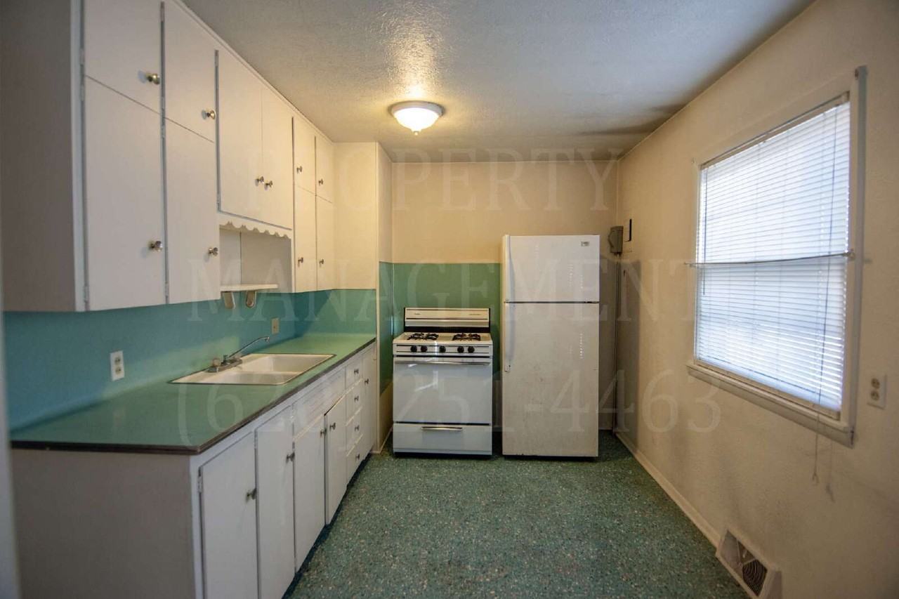 2001 West 6th Street - Photo 2 of 14