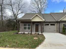 featured image of 210 Cypress Rdg