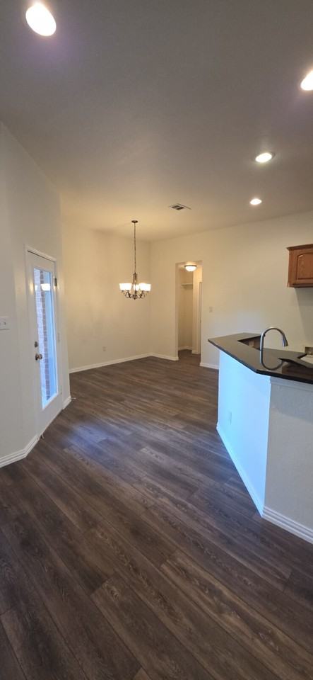 629 Dorchester Drive - Photo 7 of 50