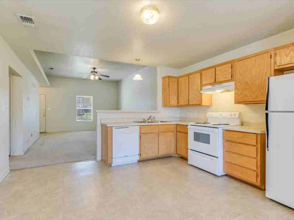 3805 El Paso Drive - Photo 5 of 20