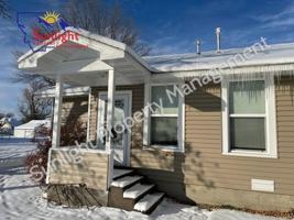 featured image of 901 East 4th Street