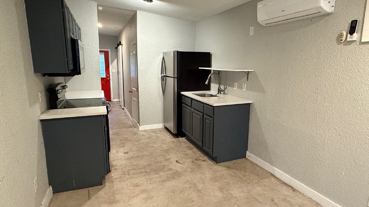 1207 Hays St #B - Photo 4 of 15